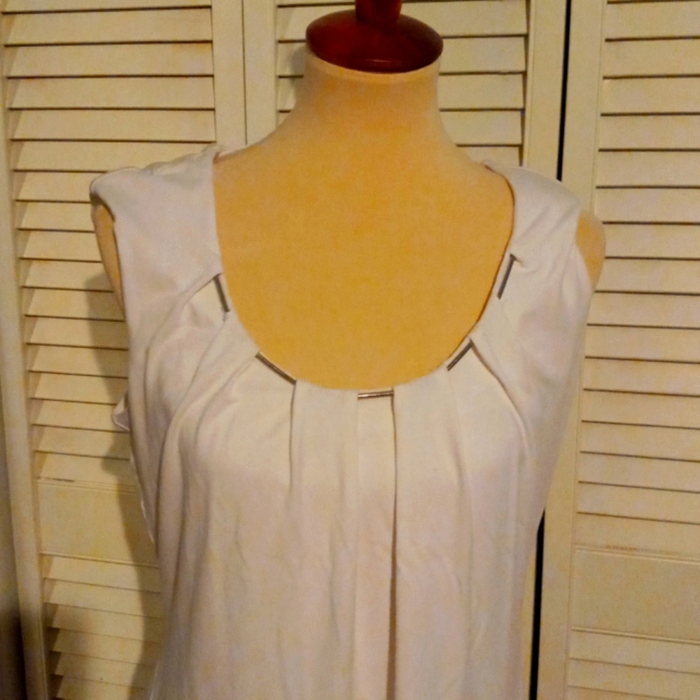 WHBM white top